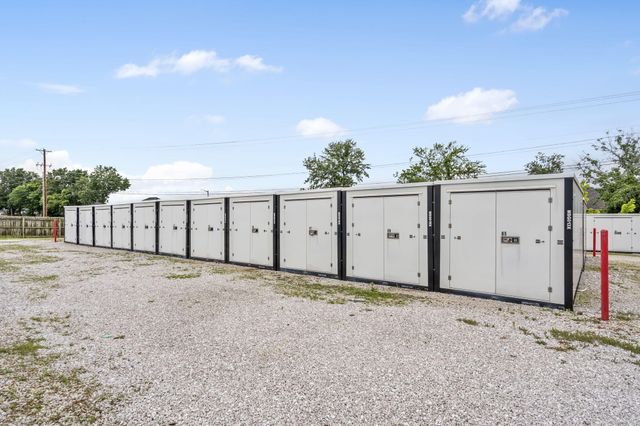 2110 Airpark Road, Ozark, MO 65721