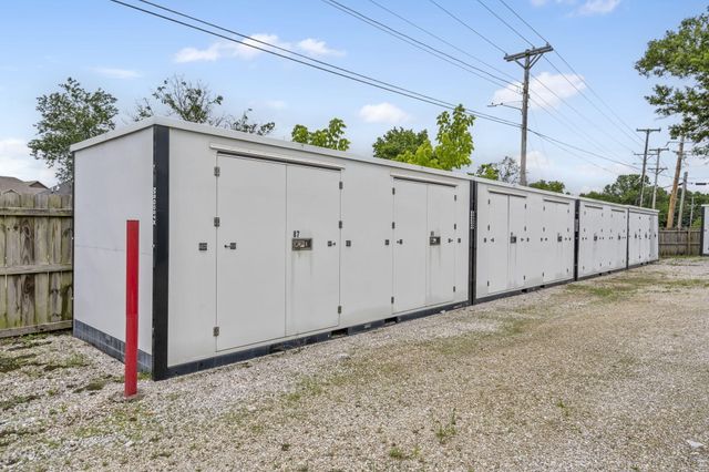 2110 Airpark Road, Ozark, MO 65721