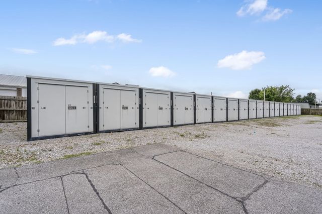 2110 Airpark Road, Ozark, MO 65721