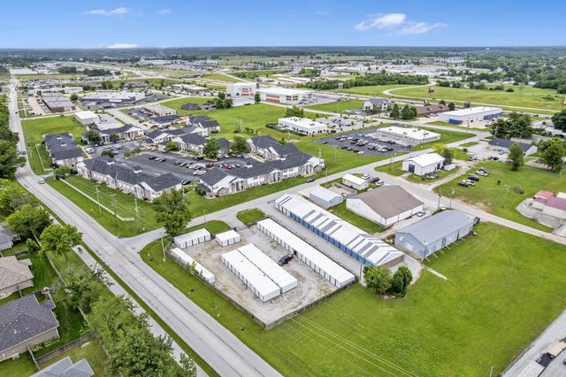 2110 Airpark Road, Ozark, MO 65721