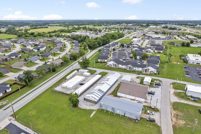 2110 Airpark Road, Ozark, MO 65721