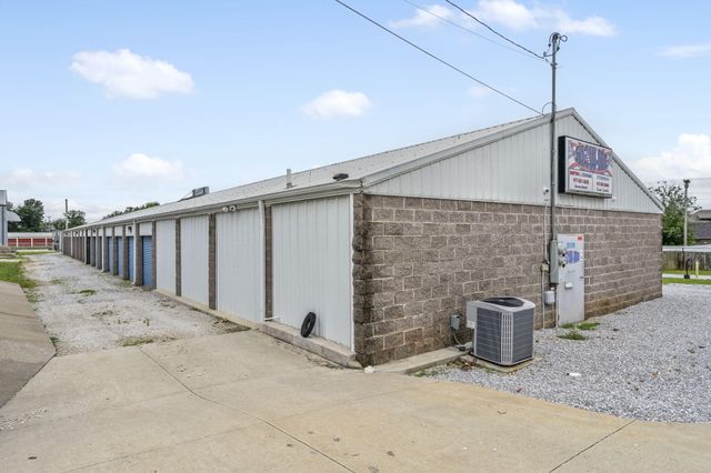 2110 Airpark Road, Ozark, MO 65721