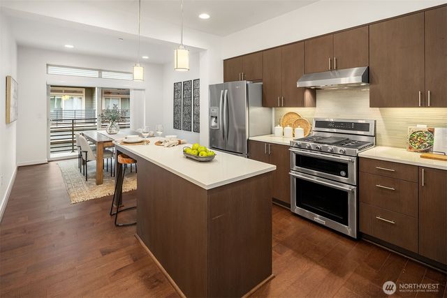 15711 NE 14th Alley, Bellevue, WA 98008