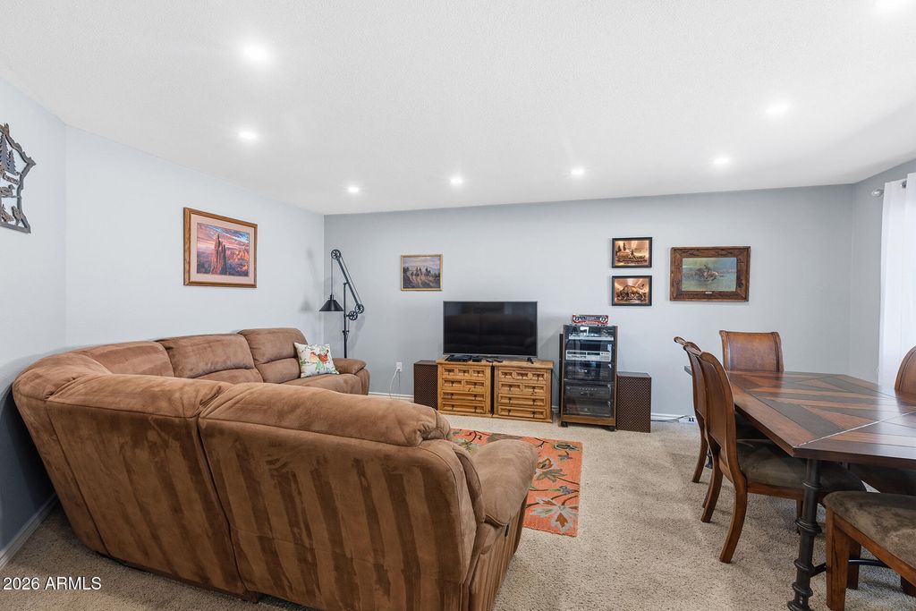 Image 12 of property listing at 10457 W CAMPANA Drive, Sun City, AZ 85351