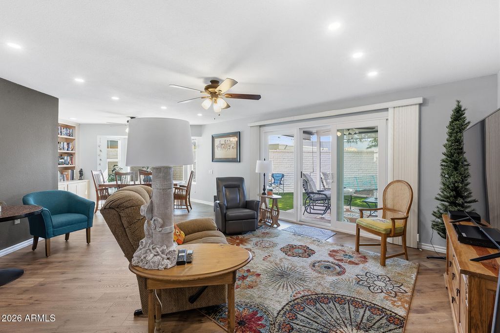 Image 3 of property listing at 10457 W CAMPANA Drive, Sun City, AZ 85351