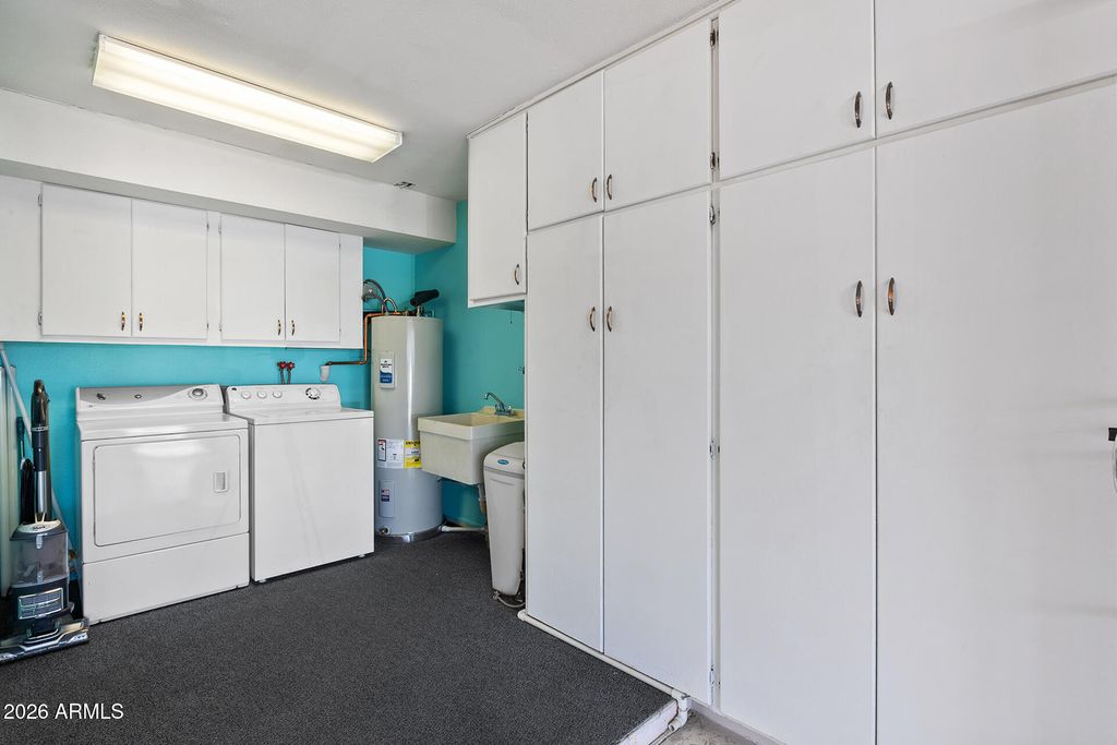 Image 43 of property listing at 10457 W CAMPANA Drive, Sun City, AZ 85351