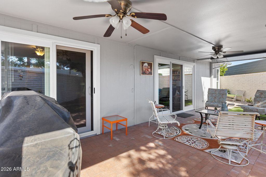 Image 47 of property listing at 10457 W CAMPANA Drive, Sun City, AZ 85351