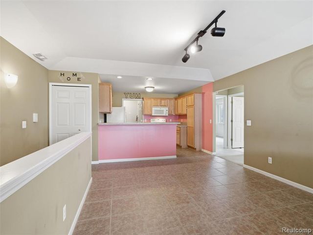 14294 Moravian Manor Circle, Sterling Heights, MI 48312