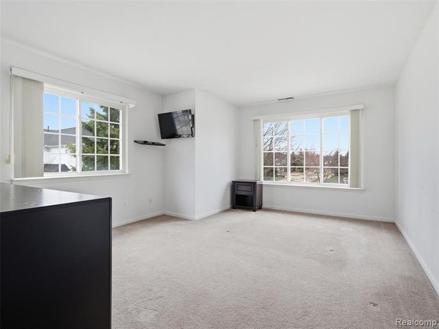 14294 Moravian Manor Circle, Sterling Heights, MI 48312