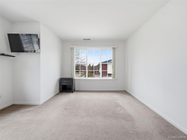 14294 Moravian Manor Circle, Sterling Heights, MI 48312