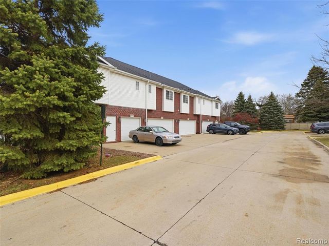 14294 Moravian Manor Circle, Sterling Heights, MI 48312