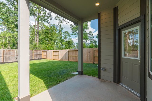 568 Red Cascade Trail, Willis, TX 77318
