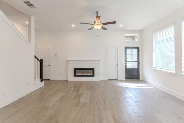 568 Red Cascade Trail, Willis, TX 77318