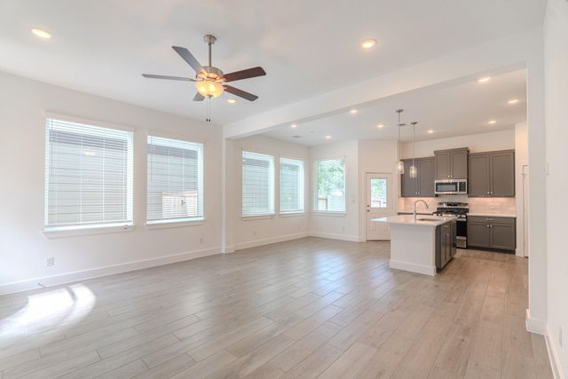 568 Red Cascade Trail, Willis, TX 77318