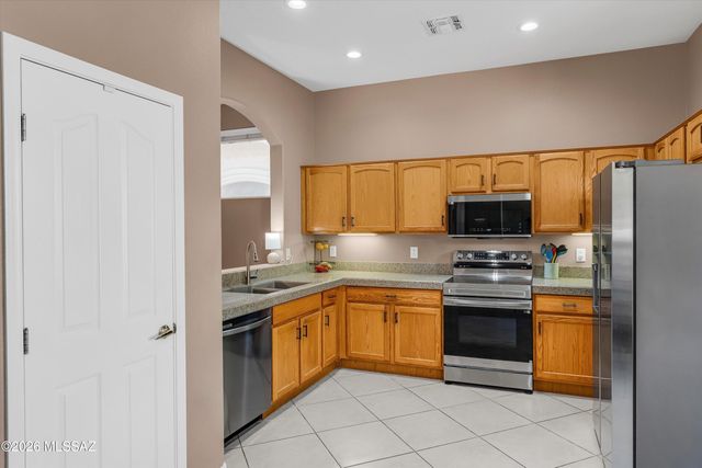 39050 S Casual Drive, Tucson, AZ 85739