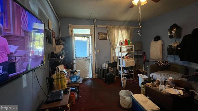 2005 FAIRLAWN AVE SE, Washington, DC 20020