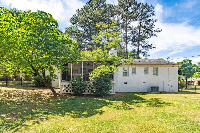 611 S 14th Street, Lillington, NC 27546