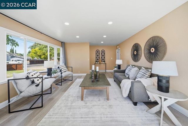 3825 Joan Ave, Concord, CA 94521