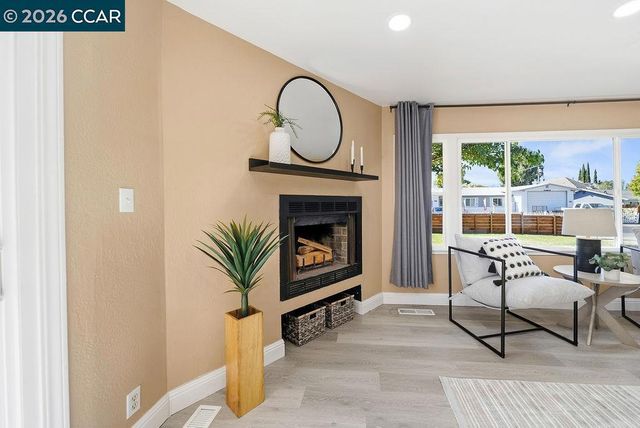 3825 Joan Ave, Concord, CA 94521