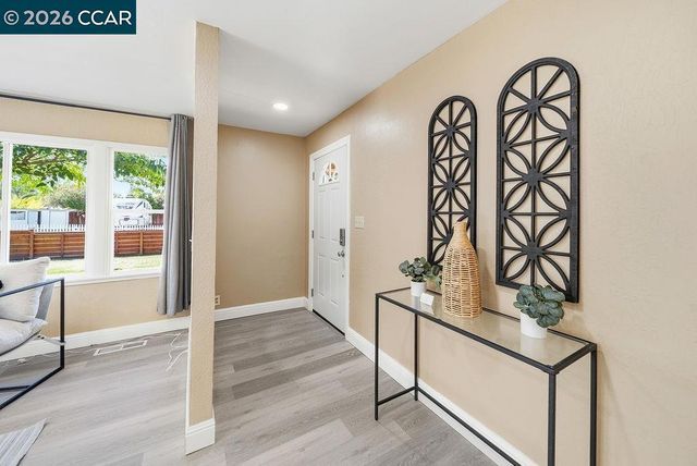 3825 Joan Ave, Concord, CA 94521