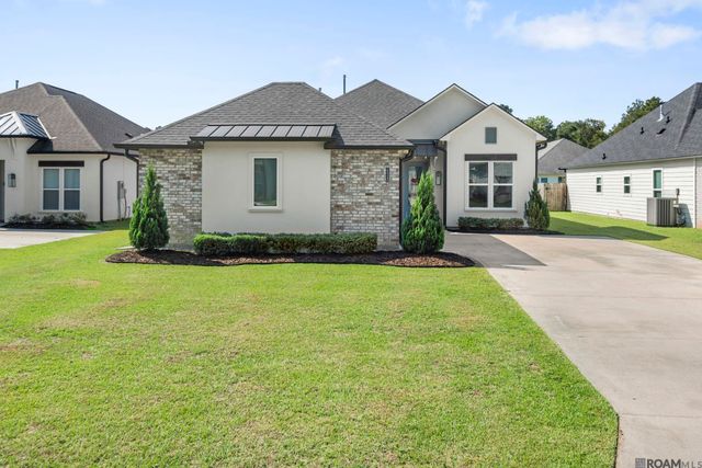 25240 Burlington Dr, Denham Springs, LA 70726
