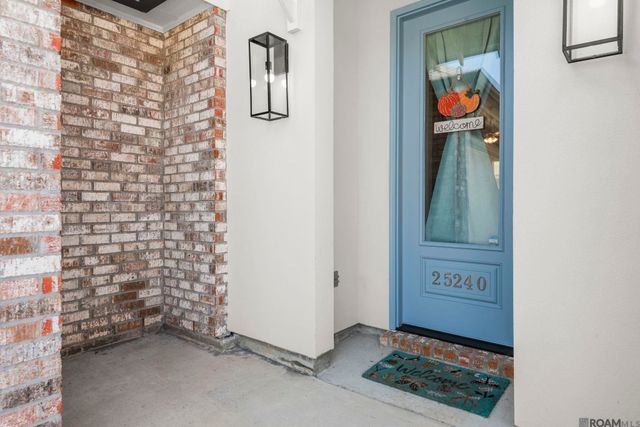 25240 Burlington Dr, Denham Springs, LA 70726