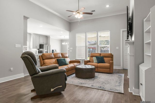 25240 Burlington Dr, Denham Springs, LA 70726