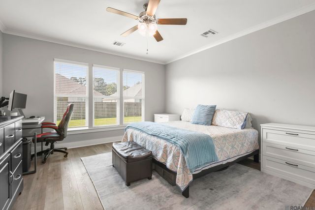 25240 Burlington Dr, Denham Springs, LA 70726