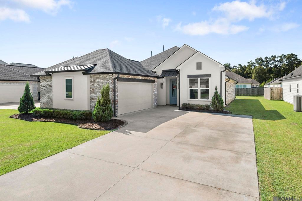 25240 Burlington Dr, Denham Springs, LA 70726