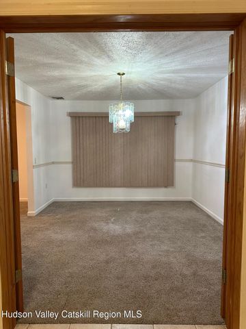 51 Canterbury Drive, Saugerties, NY 12477