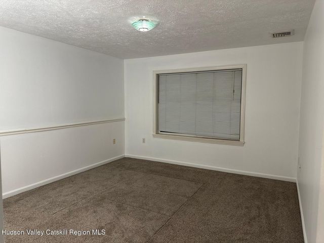 51 Canterbury Drive, Saugerties, NY 12477