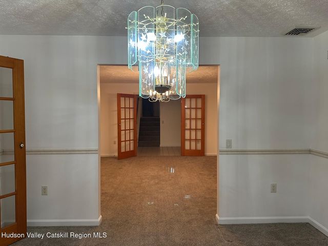 51 Canterbury Drive, Saugerties, NY 12477