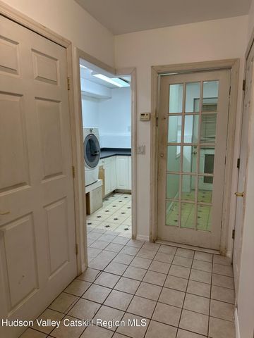 51 Canterbury Drive, Saugerties, NY 12477