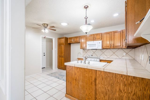 3400 Wedgewood St, Midland, TX 79707