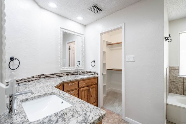 3400 Wedgewood St, Midland, TX 79707