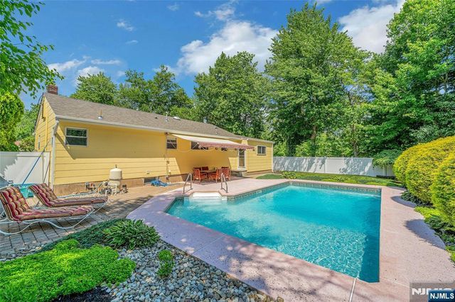 9 Fairway Avenue, Emerson, NJ 07630