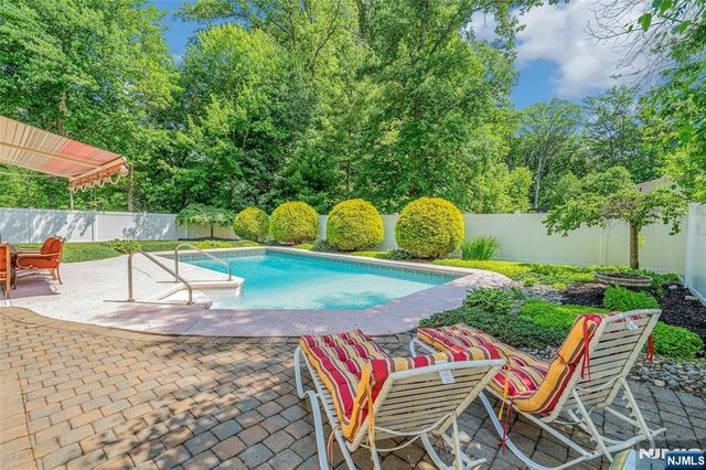 9 Fairway Avenue, Emerson, NJ 07630