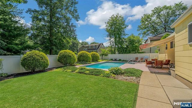 9 Fairway Avenue, Emerson, NJ 07630