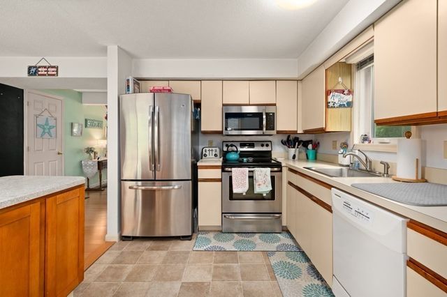 1601 Lewis O Gray Dr 1601, Saugus, MA 01906