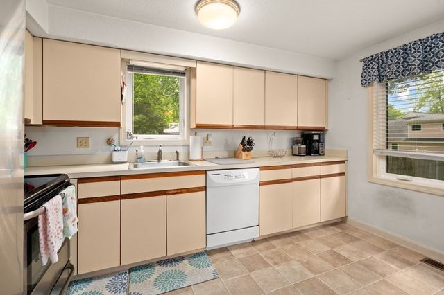 1601 Lewis O Gray Dr 1601, Saugus, MA 01906