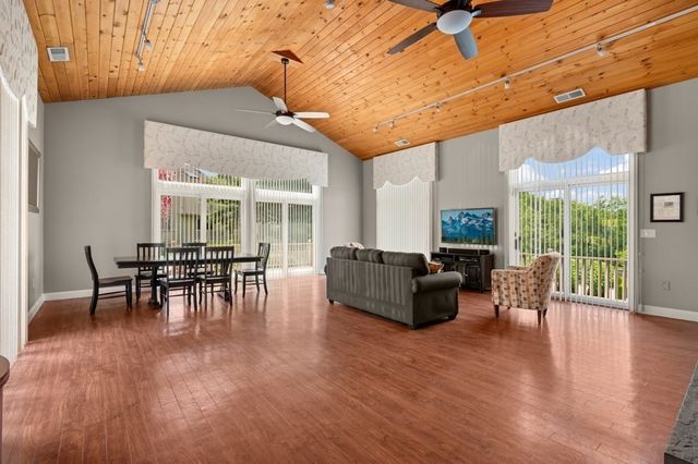 1601 Lewis O Gray Dr 1601, Saugus, MA 01906