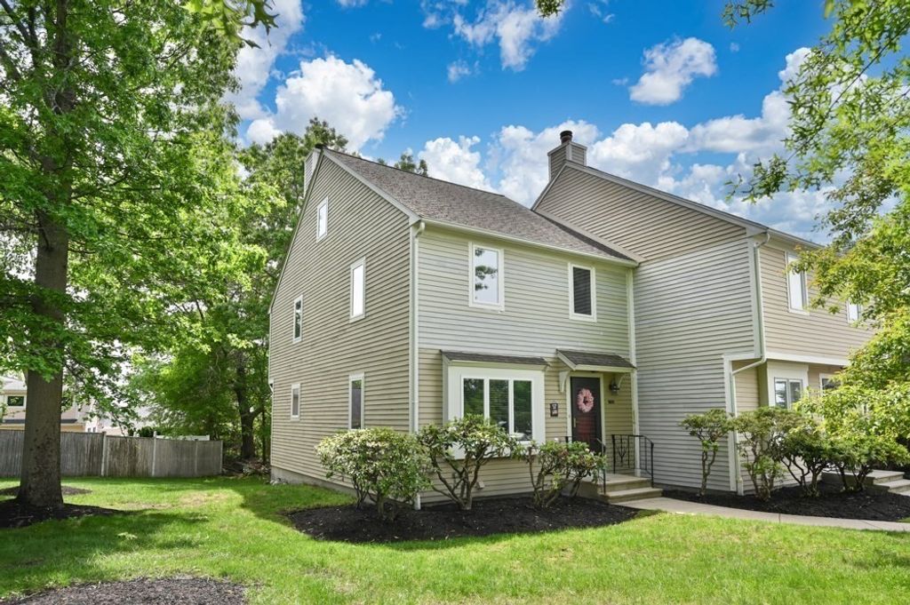 1601 Lewis O Gray Dr 1601, Saugus, MA 01906