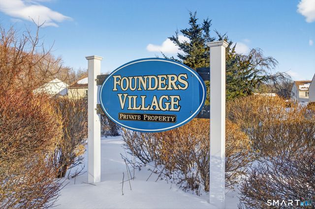 81 Founders Village 81, Clinton, CT 06413