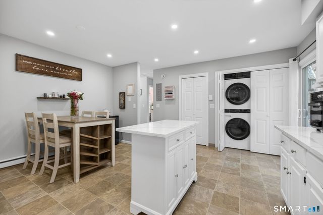 81 Founders Village 81, Clinton, CT 06413