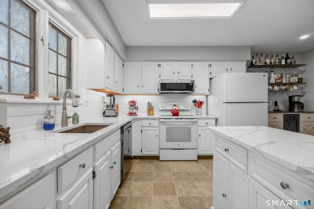 81 Founders Village 81, Clinton, CT 06413