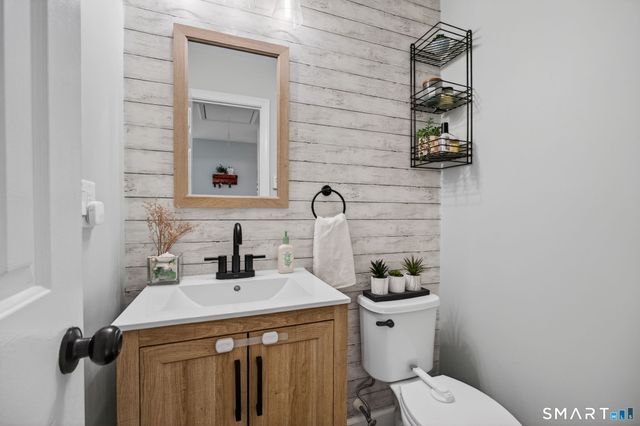 81 Founders Village 81, Clinton, CT 06413