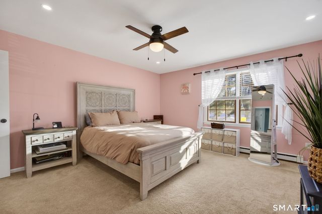 81 Founders Village 81, Clinton, CT 06413