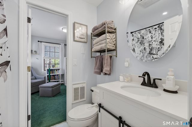 81 Founders Village 81, Clinton, CT 06413