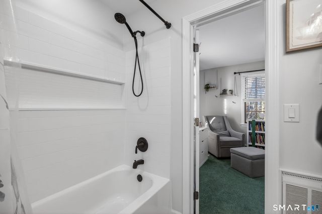 81 Founders Village 81, Clinton, CT 06413