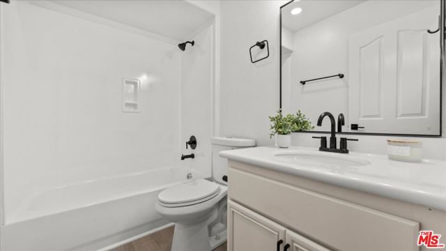 3608 W Chapman Lane, Inglewood, CA 90305